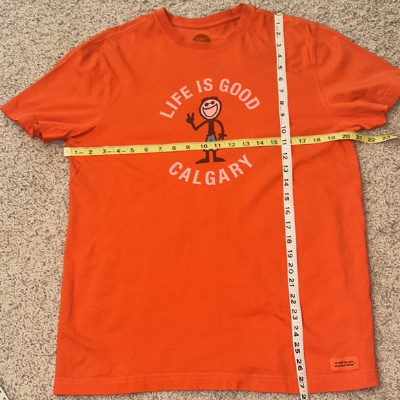 Life is Good😎CALGARY🍁Orange TEE🇨🇦VERY GOOD Condition! Size Medium - Picture 9 of 9